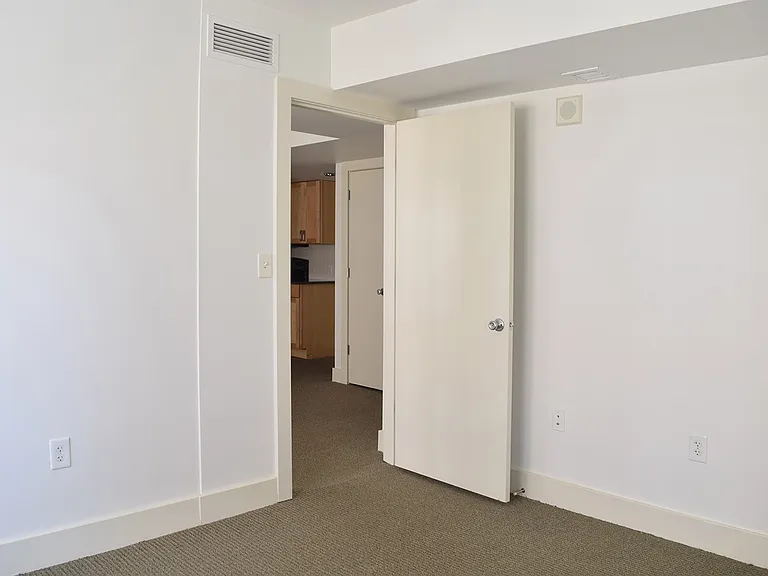 Clyde Manor — Photo 68
