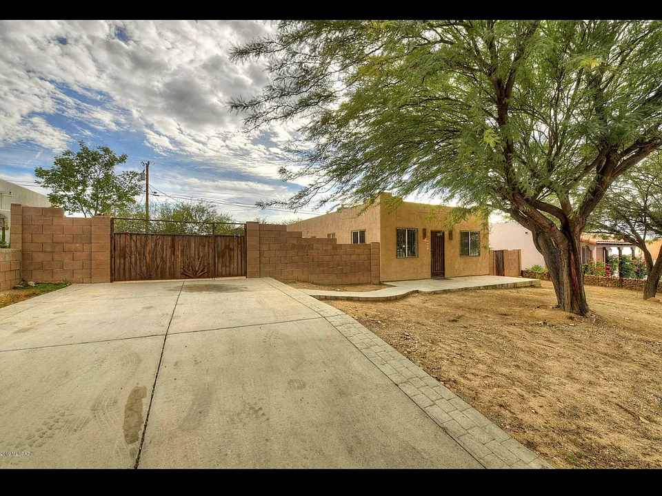4741 W Calle Don Manuel