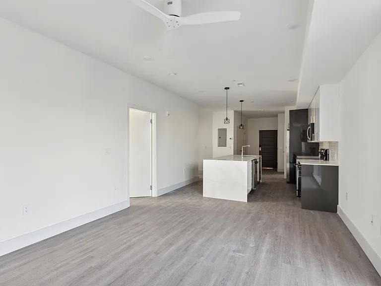 1221 E Fletcher St #211A — Photo 4