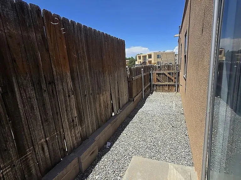 320 Geraldine Loop SE #A — Photo 10