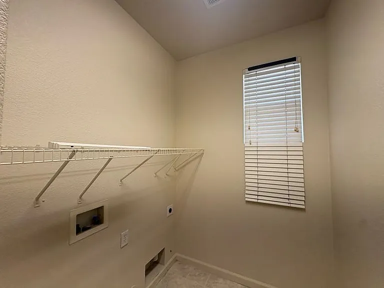 3531 Santiago Ave — Photo 42