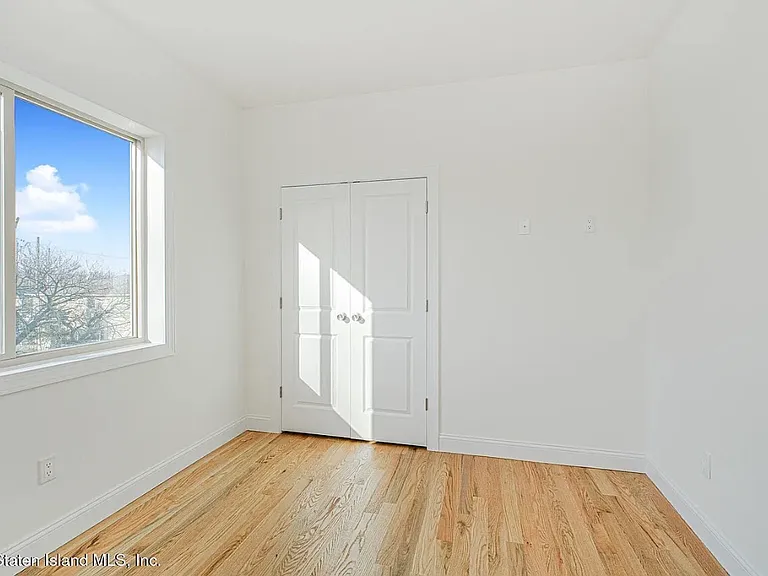 15 Church Ave #2 — Photo 7