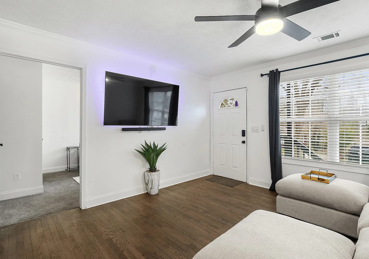 Private West Atlanta Townhome near hospitals, airport and attractions — Photo 4