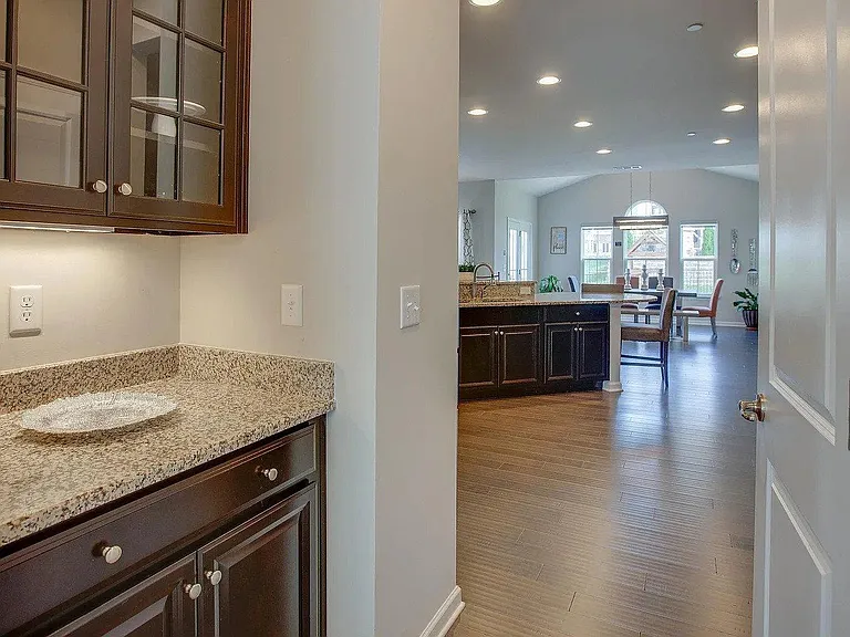 8033 Brookpark Ave — Photo 8