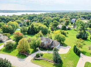 N38W32919 Lake Country Dr, Nashotah, WI 53058