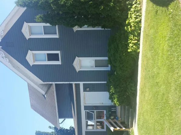 113 W Liberty St, South Lyon, MI 48178