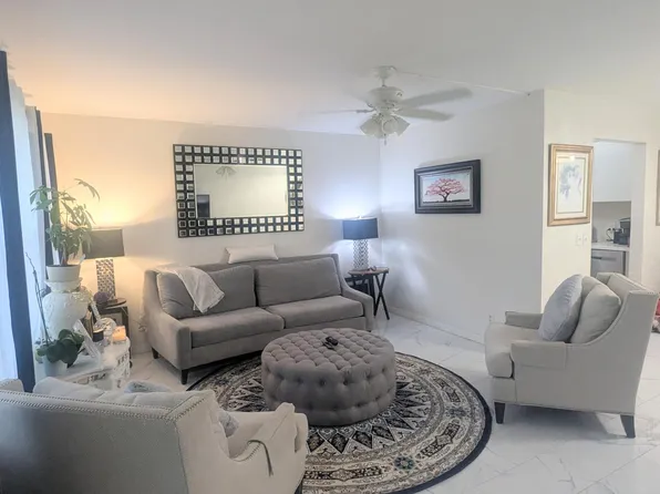 360 Windsor P, West Palm Beach, FL 33417