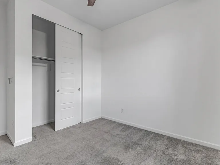 4007 Castle Vista Ln — Photo 41