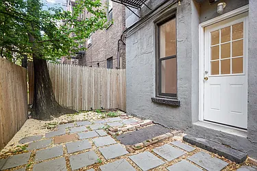 Rented by Cooper & Cooper Real Estate