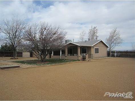 Full useable acre corner lot