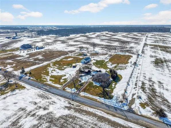 6724 Elcho Rd, West Lincoln, ON L0R 2J0