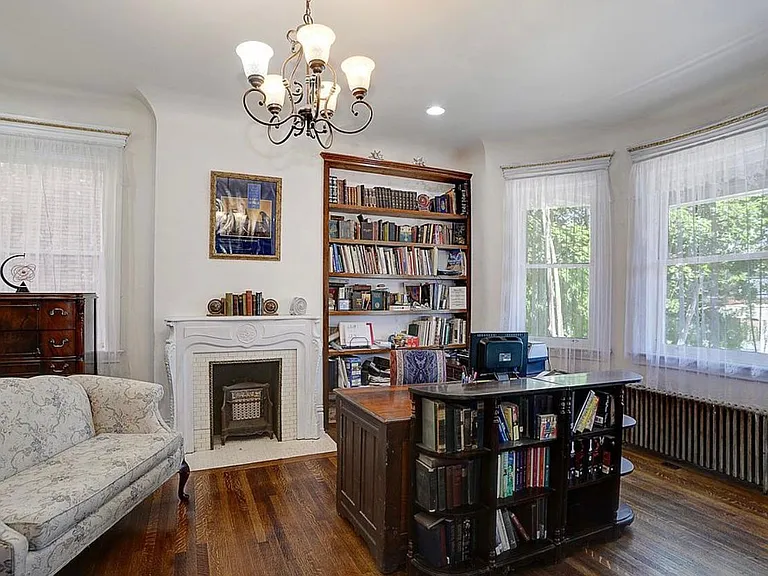 150 Stratford Ave — Photo 10