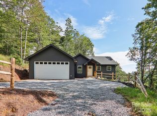 366 Ben Nevis Rd, Brevard, NC 28712