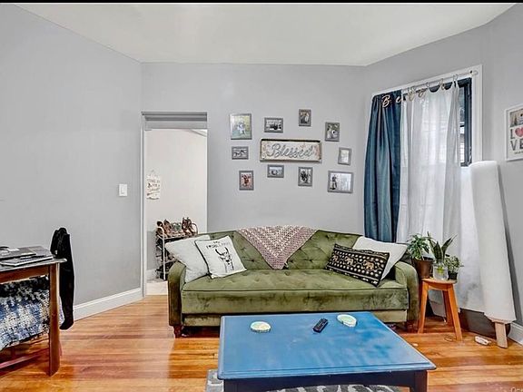 4th image of 31 Pearl St Unit 1