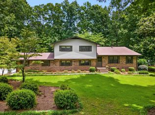 135 Deer Trl, Fayetteville, GA 30214