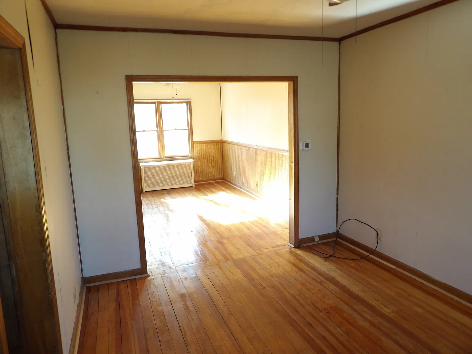 3 bed, 1.5 bath, 1300 sqft, $2,200 — Photo 3