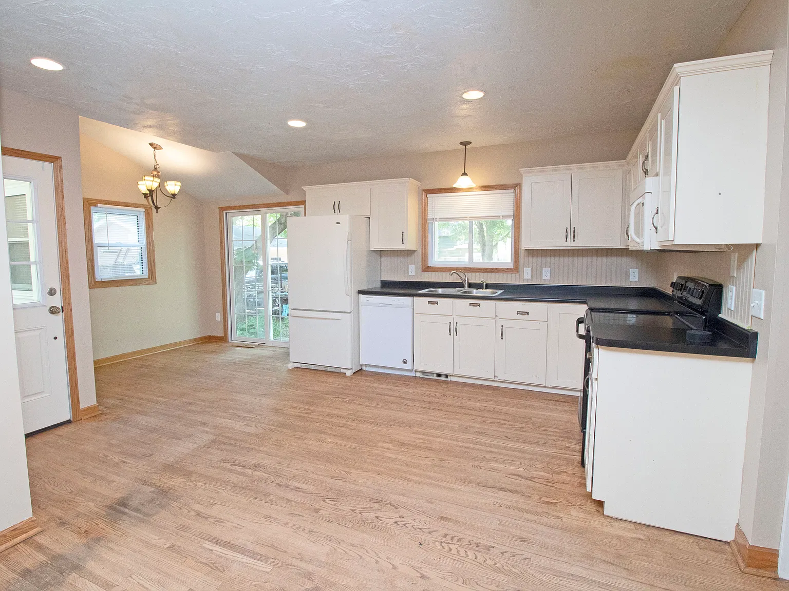 3 bed, 1607 sqft, $1,550 — Photo 4