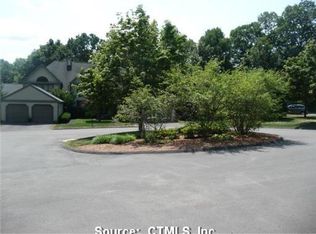 31 River Mead #31, Avon, CT 06001