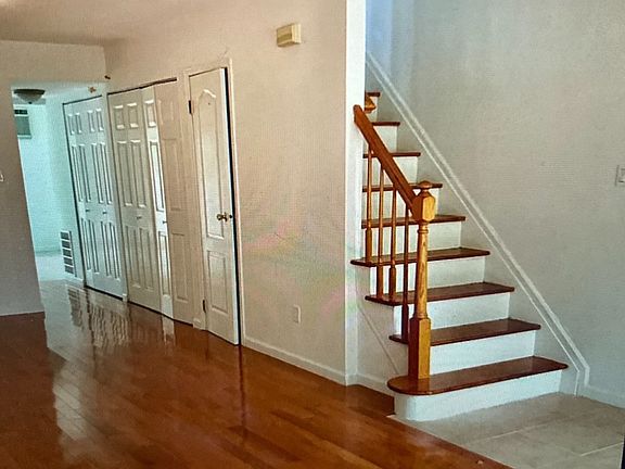 2nd image of 25 Detroit Ave Floor 2