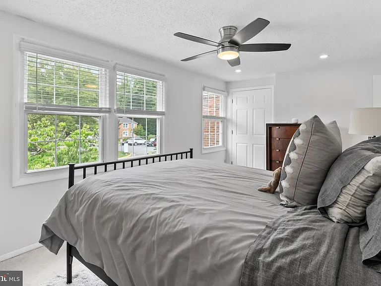 8113 Loving Forest Ct — Photo 27