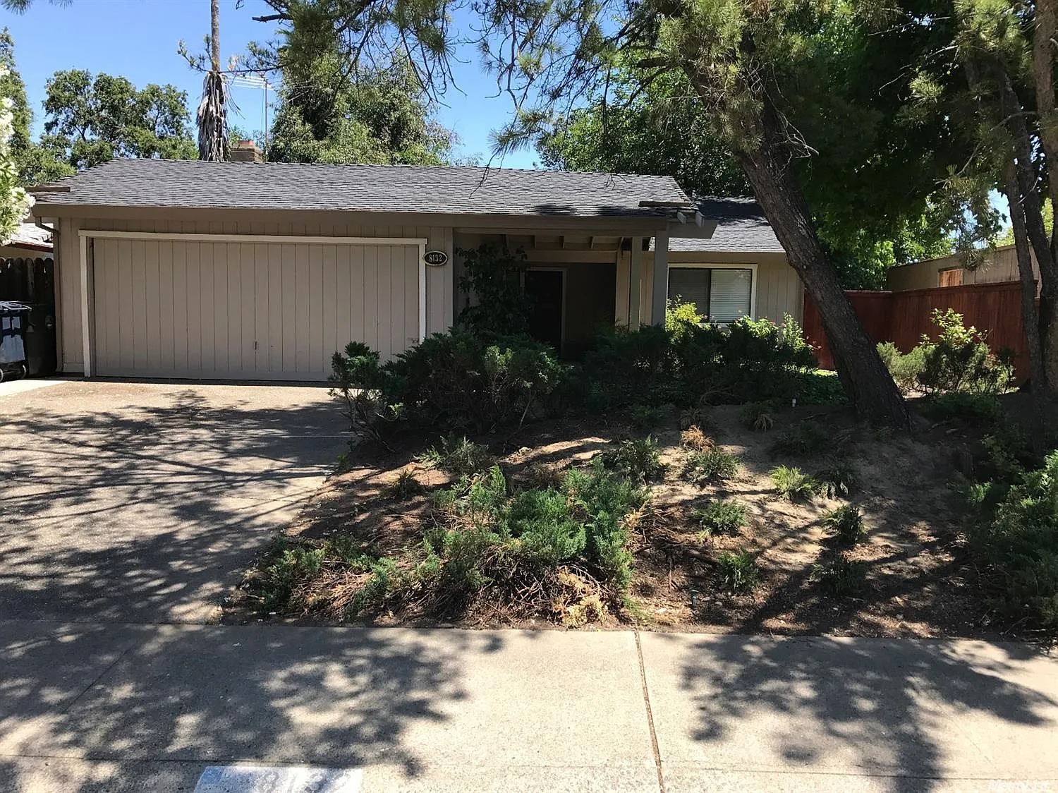 8132 Zenith Dr photo 1