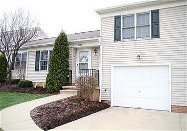 1st image of 898 Amherst Ln