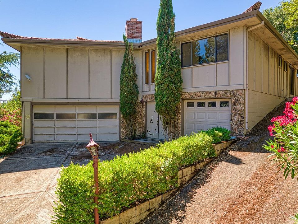 1st image of 3681 Pine Terrace Drive