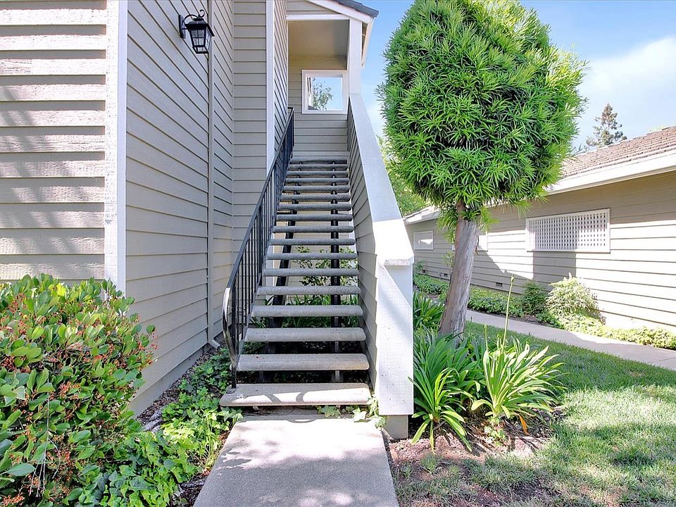 1st image of 978 Lake Isabella Way