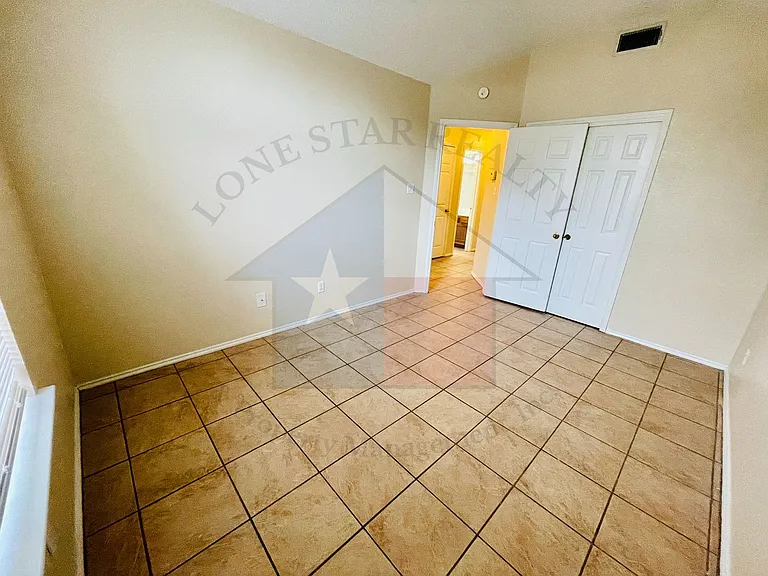5006 Rockdale Dr — Photo 15