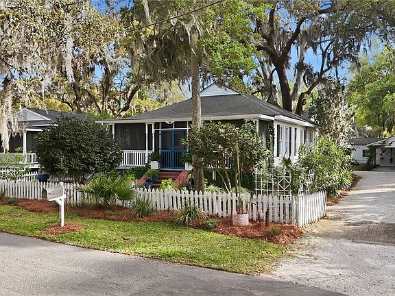 3rd image of 57 Henderson Avenue