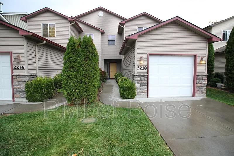 2218 S Dorothy Ave
