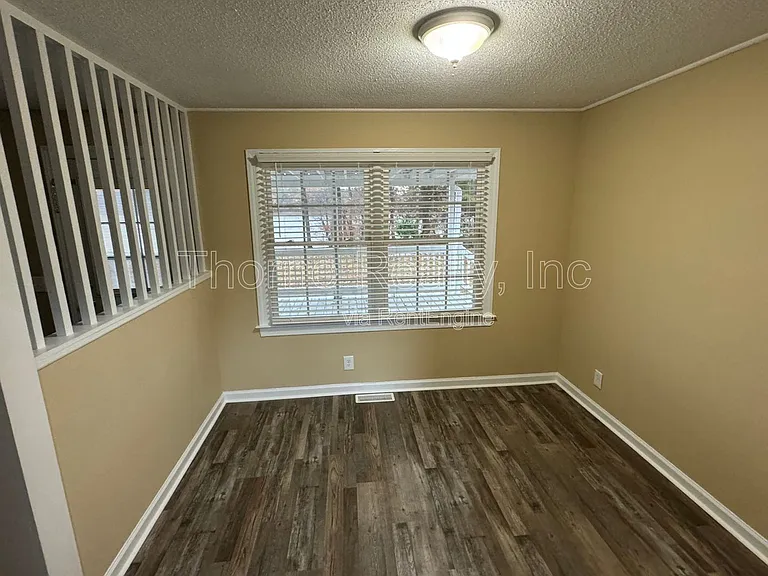 8644 Carolina Ave — Photo 5