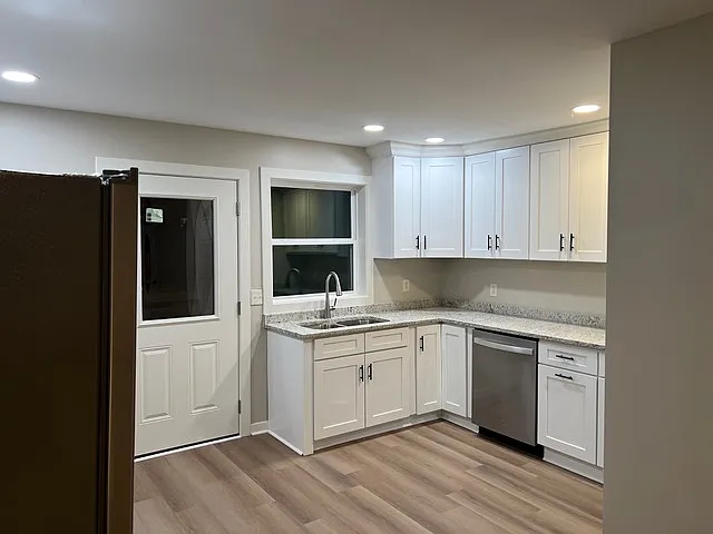 7153 Old Harding Rd — Photo 2