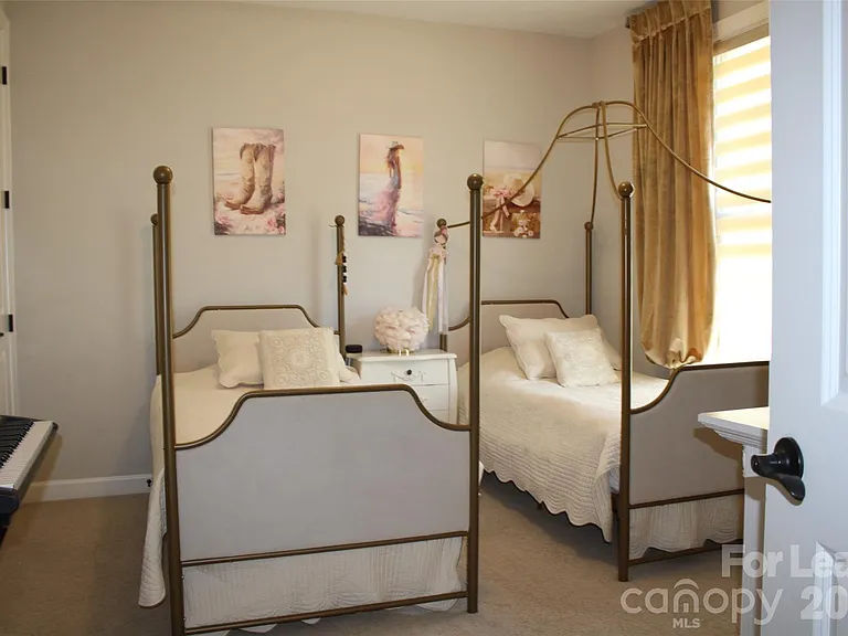 4181 Palm Dr — Photo 19