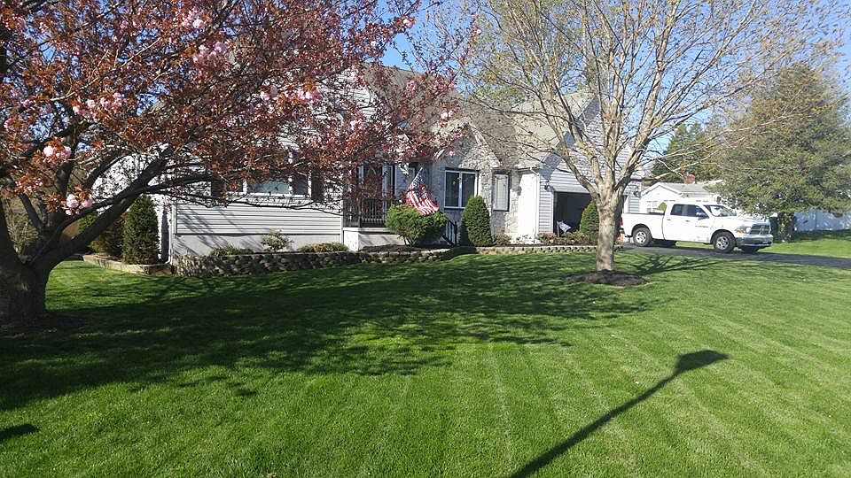 Beautiful Front Yard