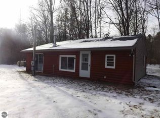 4084 Seven Mile Rd, Remus, MI 49340