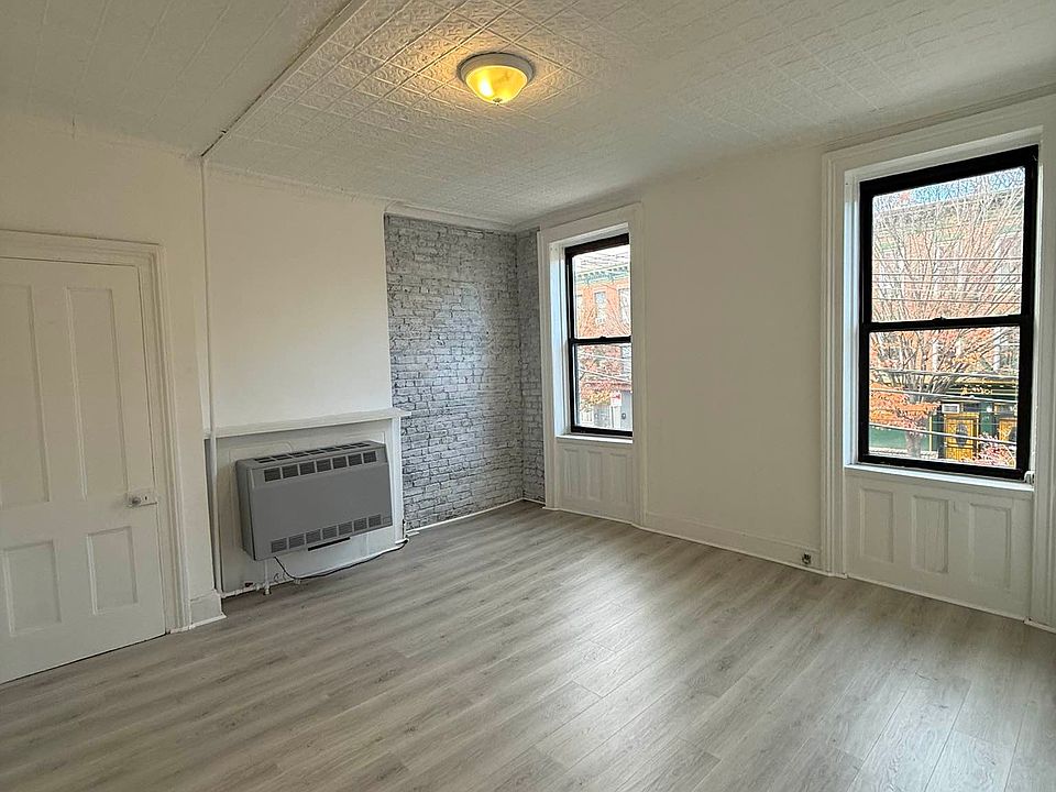 1st image of 373 Columbia St #2F