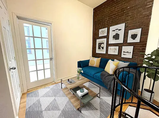 Rented by J PRESTON AND ASSOCIATES INC | media 8