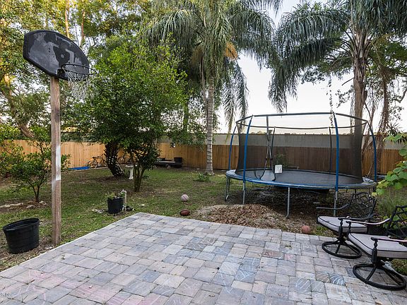 3rd image of 6338 Crestline Dr