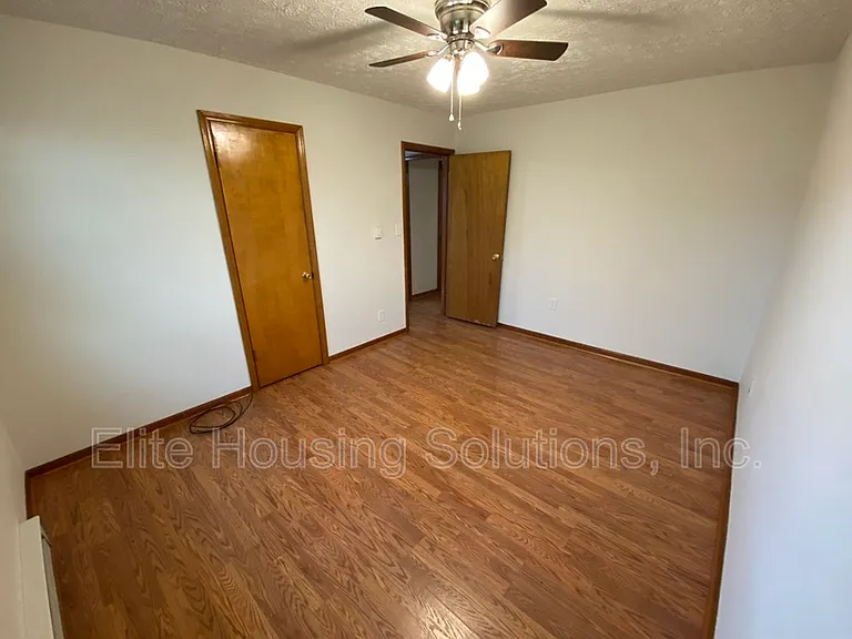 120 W Marshall St #2 — Photo 7