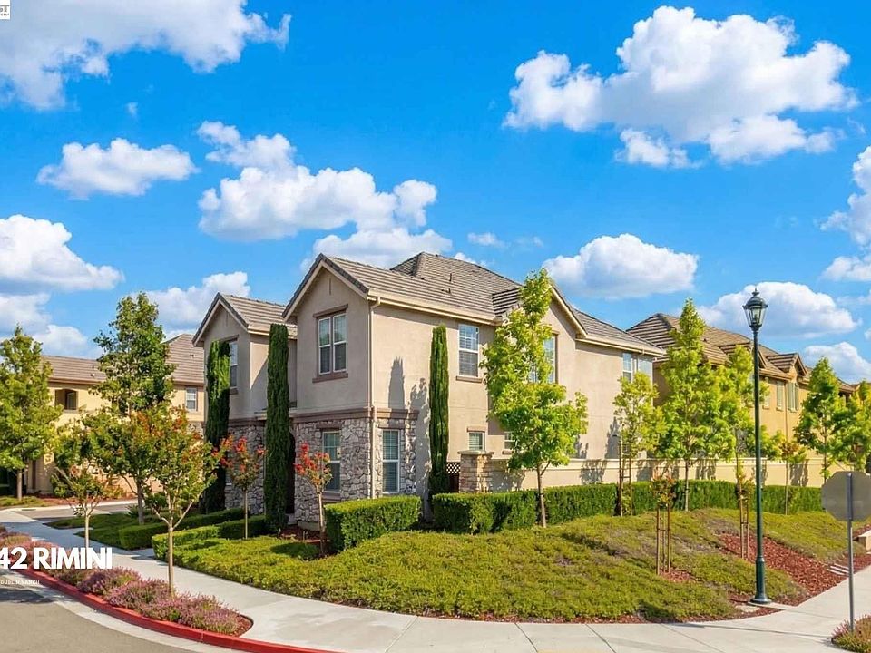 2nd image of 3542 Rimini Ln