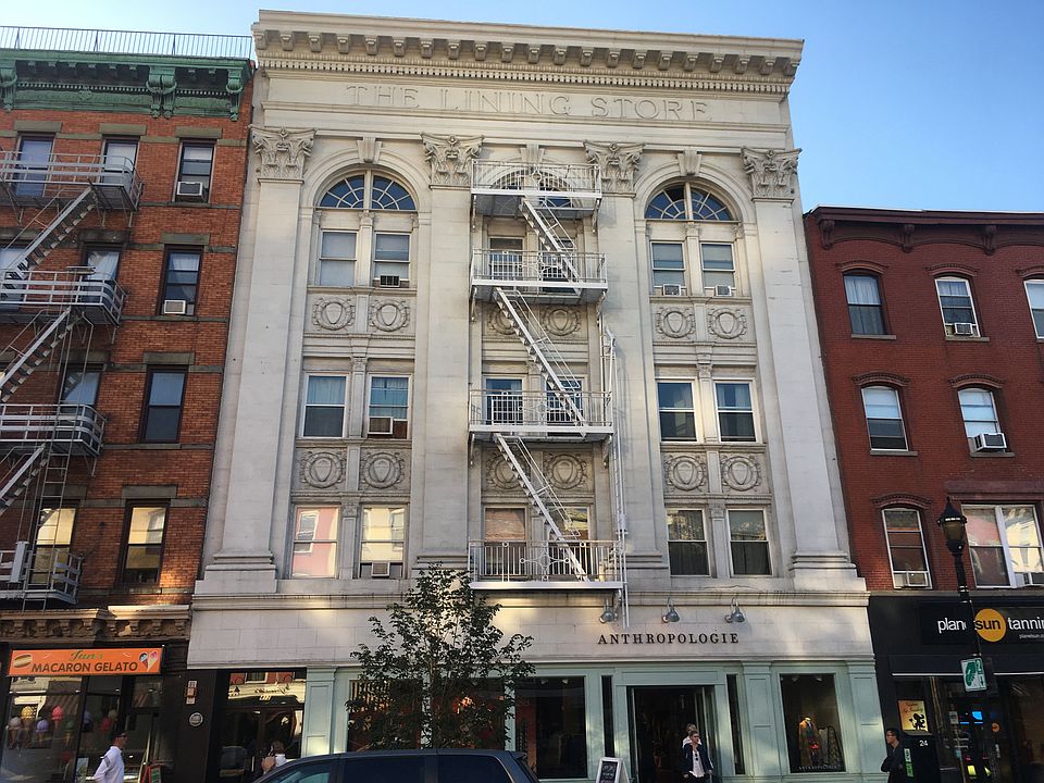 Full house - one of the most recognizable properties in Hoboken. Very central.