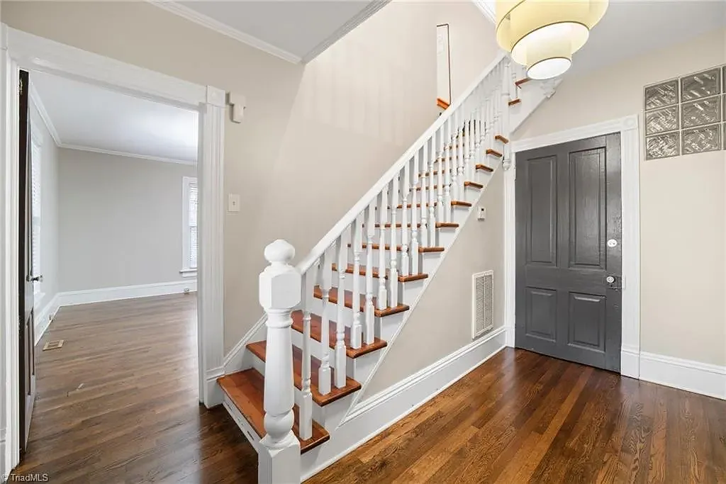 917 Walker Ave — Photo 3