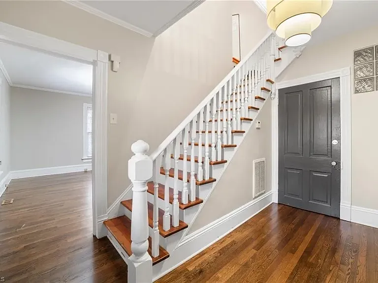 917 Walker Ave — Photo 3