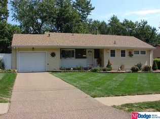 1511 Freeman Dr, Bellevue, NE 68005