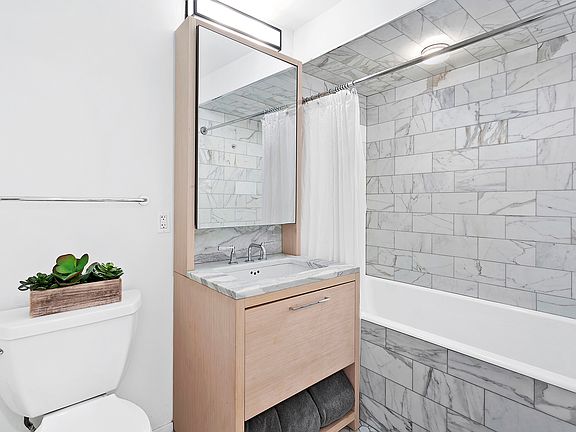 5th image of 101 W 87th St APT 304