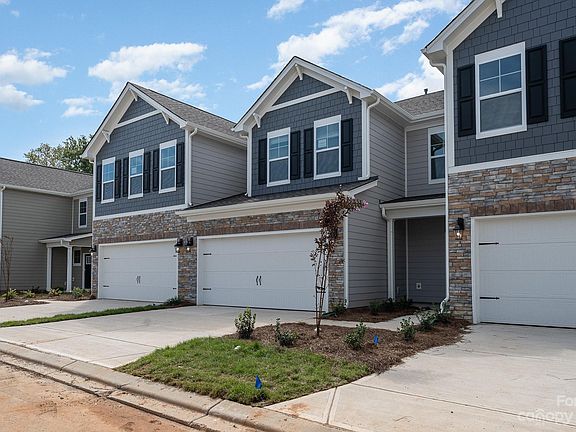 3rd image of 4261 Plumeria Way