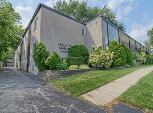 3421 Hillside Dr APT 23, Royal Oak, MI 48073