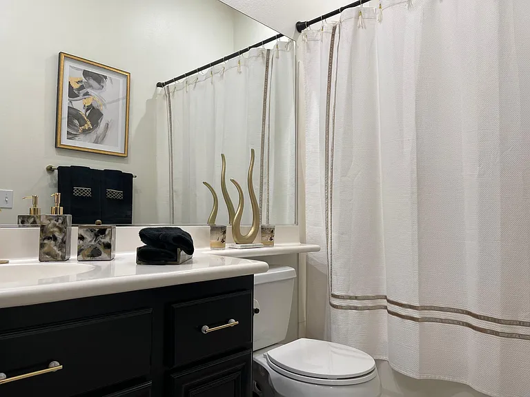 122 Kavenish Dr — Photo 49