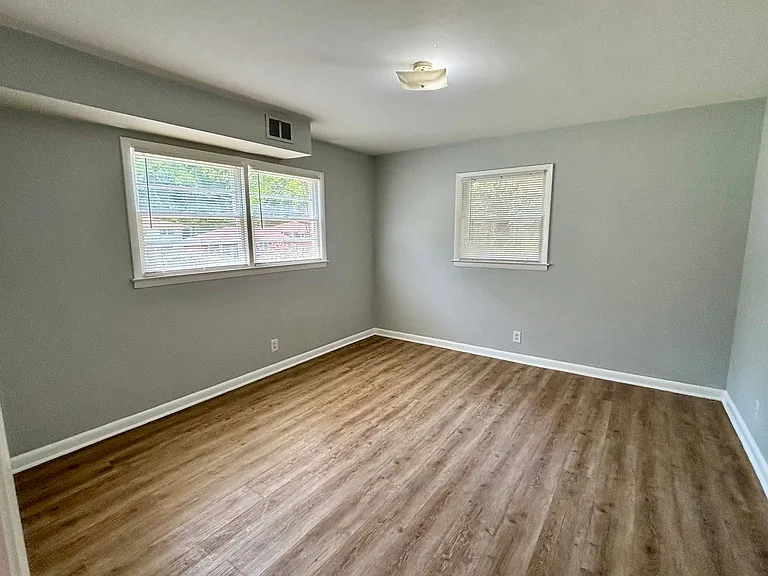 2612 Dawn Dr — Photo 10